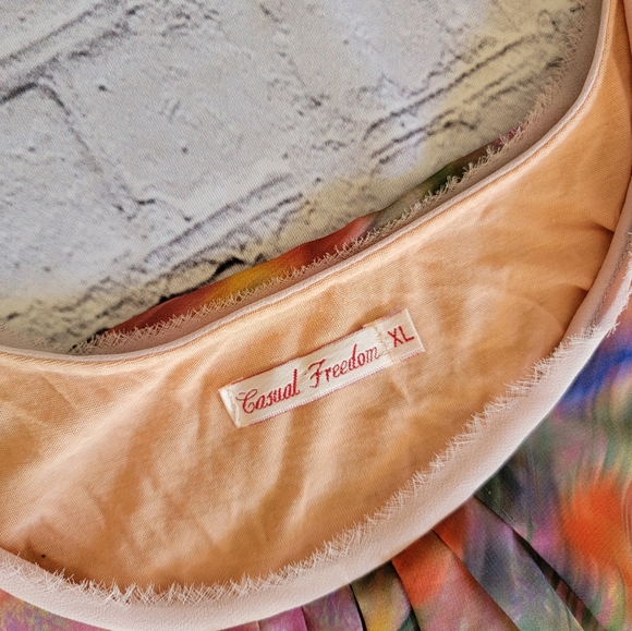 Casual Freedom Sz XL WaterColor top - Picture 5 of 7